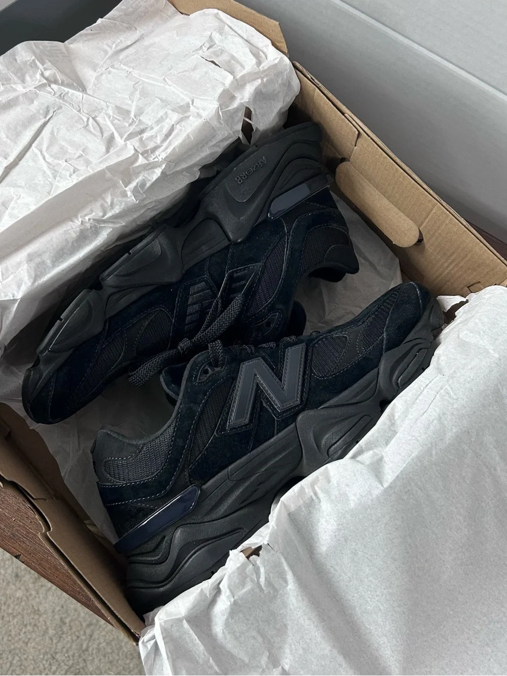 New Balance 9060 Triple Black Sneakers M9.5/W11 U9060BPM